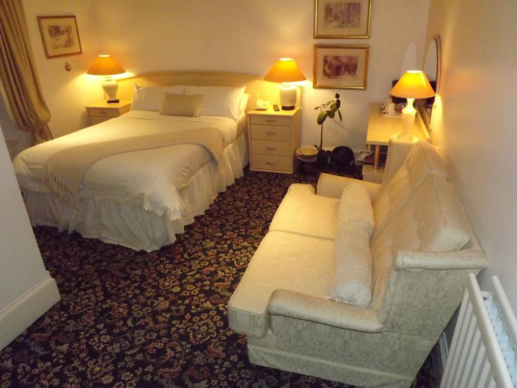 The Hotel Broughty Ferry Dundee Room photo